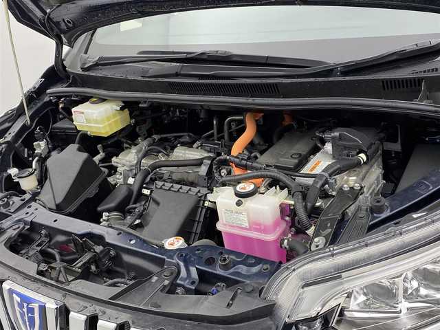 トヨタ エスクァイア ハイブリッド Gi プレミアムパッケージ 宮城県 2019(平31)年 2.8万km ブラッキッシュアゲハガラスフレーク 純正9インチナビ/（NSZT-Y68T)/純正フリップダウンモニター/純正OPエアロ/安全装備/・衝突被害軽減システム/・横滑り防止装置/・レーンキープアシスト/アイドリングストップ/クルーズコントロール/ETC/スマートキー/バックカメラ/フルセグテレビ/USB入力端子/ハーフレザー/シートヒーター/両側パワースライド/コーナーセンサー/ドライブレコーダー