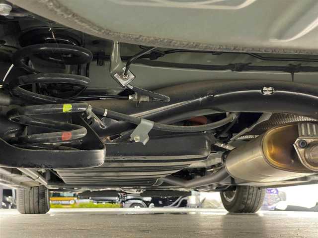 トヨタ エスクァイア ハイブリッド Gi プレミアムパッケージ 宮城県 2019(平31)年 2.8万km ブラッキッシュアゲハガラスフレーク 純正9インチナビ/（NSZT-Y68T)/純正フリップダウンモニター/純正OPエアロ/安全装備/・衝突被害軽減システム/・横滑り防止装置/・レーンキープアシスト/アイドリングストップ/クルーズコントロール/ETC/スマートキー/バックカメラ/フルセグテレビ/USB入力端子/ハーフレザー/シートヒーター/両側パワースライド/コーナーセンサー/ドライブレコーダー