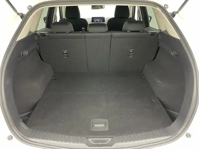マツダ ＣＸ－５ XD スマートエディション 岡山県 2022(令4)年 3.3万km スノーフレイクホワイトパールマイカ 純正10.25インチナビ/・FM/AM/Bluetooth/フルセグ/Carplay/全方位カメラ/セーフティ/・スマートブレーキサポート/・車線逸脱警報/・ブラインドスポットモニター/・レーダークルーズコントロール/・オートマチックハイビーム/・コーナーセンサー/ETC/USB入力端子/純正17インチアルミ/純正フロアマット