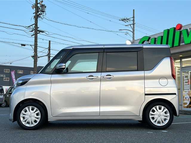 日産 ルークス X 愛知県 2020(令2)年 1.1万km スターリングシルバーM /禁煙/ワンオーナー/ディーラー整備記録簿R4.5.6.7//純正ナビ/フルセグ/SD/CD/DVD/BT//全方位カメラ/ETC2.0/純正ナビ連動前後ドラレコ//ディスプレイ付自動眩式ルームミラー//プッシュスタート/スマートキー//LEDオートライト/オートハイビーム//ハンズフリーパワースライドドア//ステアリングスイッチ//快適パック//シートバックテーブル/シートバック部USBソケット//プラズマクラスター技術搭載リヤシーリングファン//エマブレ/LDW/RSA/先行者発進告知//電動格納ミラー//リヤロールサンシェード//コーナーセンサー//純正ドアバイザー//純正フロアマット//取扱説明書//新車時保証書//ドラレコ取説/ナビ取説//スペアスマートキー有