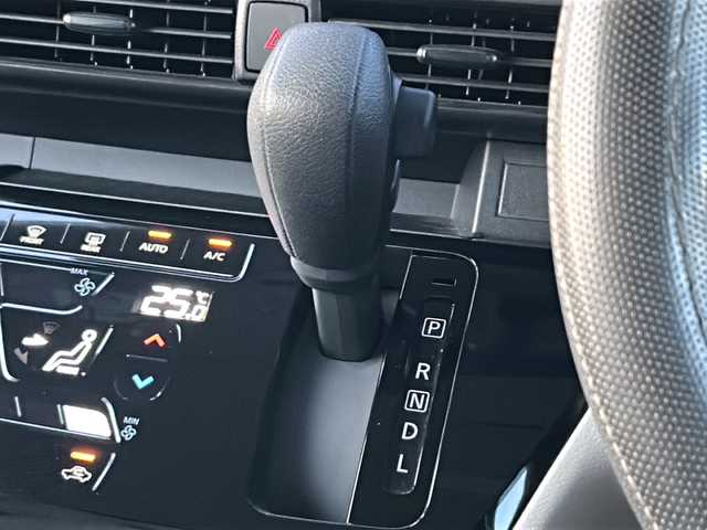 日産 ルークス X 愛知県 2020(令2)年 1.1万km スターリングシルバーM /禁煙/ワンオーナー/ディーラー整備記録簿R4.5.6.7//純正ナビ/フルセグ/SD/CD/DVD/BT//全方位カメラ/ETC2.0/純正ナビ連動前後ドラレコ//ディスプレイ付自動眩式ルームミラー//プッシュスタート/スマートキー//LEDオートライト/オートハイビーム//ハンズフリーパワースライドドア//ステアリングスイッチ//快適パック//シートバックテーブル/シートバック部USBソケット//プラズマクラスター技術搭載リヤシーリングファン//エマブレ/LDW/RSA/先行者発進告知//電動格納ミラー//リヤロールサンシェード//コーナーセンサー//純正ドアバイザー//純正フロアマット//取扱説明書//新車時保証書//ドラレコ取説/ナビ取説//スペアスマートキー有