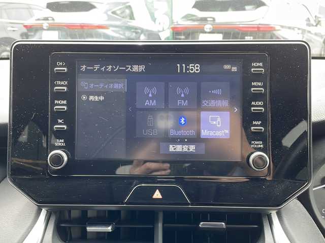 トヨタ ハリアー S 兵庫県 2022(令4)年 5.6万km グレー 純正ディスプレイオーディオ/・ディーラーオプションナビ/・BT/・CD/DVD/セーフティセンス/・プリクラッシュセーフティ/・レーントレーシングアシスト/・レーダークルーズコントロール/・オートマチックハイビーム/・ロードサインアシスト/パーキングサポートブレーキ/前後コーナーセンサー/W＋サイドエアバック/MT付きAT/革巻きステアリング/ステアリングスイッチ/LEDヘッドランプ/純正17インチ5本スポークアルミホイール/スマートエントリー/スタートシステム