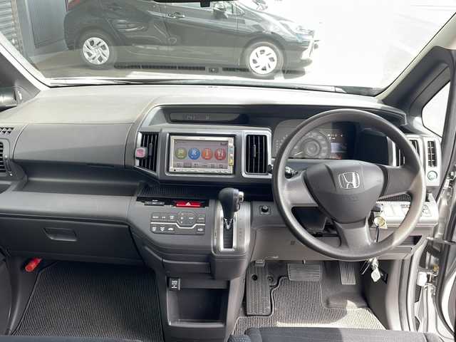 ホンダ ステップワゴン G Lパッケージ 三重県 2010(平22)年 4.8万km スーパープラチナメタリック 禁煙車/純正ナビ/CD/ラジオ/ワンセグTV/バックカメラ/ETC/両側パワースライドドア/スマートキー/オートエアコン