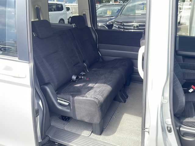 ホンダ ステップワゴン G Lパッケージ 三重県 2010(平22)年 4.8万km スーパープラチナメタリック 禁煙車/純正ナビ/CD/ラジオ/ワンセグTV/バックカメラ/ETC/両側パワースライドドア/スマートキー/オートエアコン