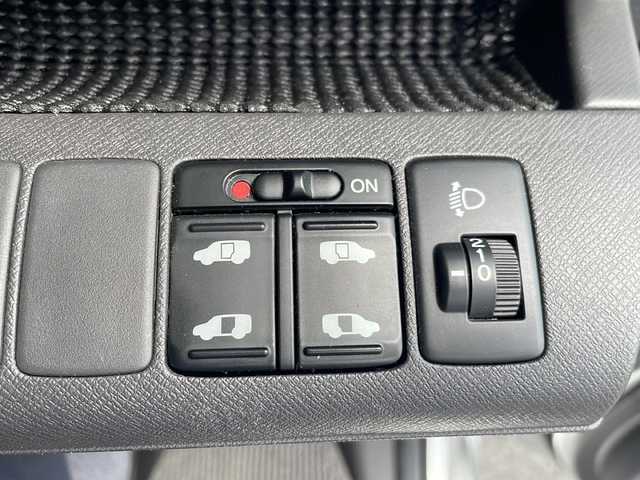 ホンダ ステップワゴン G Lパッケージ 三重県 2010(平22)年 4.8万km スーパープラチナメタリック 禁煙車/純正ナビ/CD/ラジオ/ワンセグTV/バックカメラ/ETC/両側パワースライドドア/スマートキー/オートエアコン