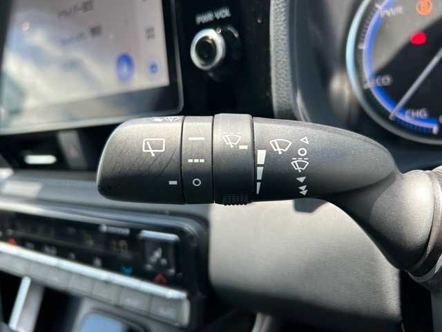 トヨタ ノア ハイブリッド S－Z 千葉県 2023(令5)年 4.3万km アティチュードブラックマイカ ワンオーナー/純正10.5インチディスプレイオーディオナビプラス/純正14インチ後席モニター/モデリスタエアロ/リアイルミルーフスポイラー/フロントグリルキット/シグネチャーイルミブレード/Bluetooth/CD/DVD/フルセグTV/バックカメラ/1列目/2列目シートヒーター/ステアリングヒーター/2列目オットマン/パワーバックドア/両側パワースライドドア/プリクラッシュセーフティ/レーダークルーズコントロール/プロアクティブドライビングアシスト/レーンディパーチャアラート/パーキングサポートブレーキ/ロードサインアシスト/先行車発進お知らせ/ハーフレザーシート/スマートキー/スペアキー×１/純正17インチアルミホイール/保証書・取扱説明書