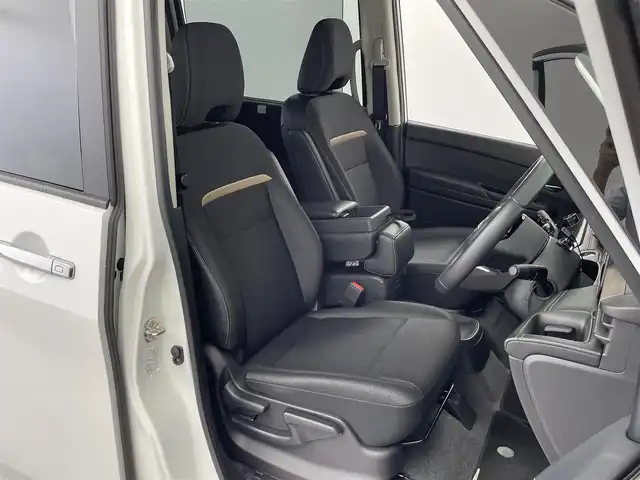 日産 セレナ e－パワー ハイウェイスター V 大分県 2023(令5)年 3.3万km プリズムホワイト 社外ナビ/TV/Bluetooth/バックカメラ/両側パワースライドドア/電動パーキングブレーキ/プロパイロット/ＬＥＤヘッドライト/ドライブレコーダー/ETC/プッシュスタート/フロアマット/レーダークルーズ
