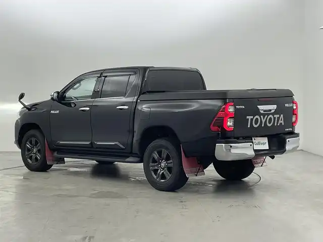 トヨタ ハイラックス Z 福岡県 2022(令4)年 5.8万km アティチュードブラックマイカ 純正ナビ（ＢＴ，フルセグＴＶ）　/バックカメラ　/ＥＴＣ　/レーダークルーズコントロール　/コーナーセンサー　/衝突被害軽減　/レーンキープ　/トランスファースイッチ/ヒルディセントコントロール　/ベッドライナー　/トノカバー　/TRDマッドフラップ