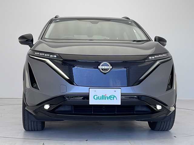 日産 アリア B6 愛知県 2022(令4)年 3.7万km ダークメタルグレー プロパイロット2.0/BOSEプレミアムサウンド/パノラミックガラスルーフ/純正11型ナビ/全方位カメラ/レーダークルーズコントロール/パーキングアシスト/シートヒーター/フルセグTV/AppleCarPlay/Android　Auto/電動リアゲート/パワーシート/ヘッドアップディスプレイ/コーナーセンサー/純正AW/コーナーセンサー/ルーフレール/ETC（2.0）/ブラインドスポットモニター/LEDヘッドライト/インテリジェントルームミラー/レーンキープアシスト/オートハイビーム/置くだけ充電/ドラレコ/ステアリングスイッチ/スマートキー/プッシュスタート