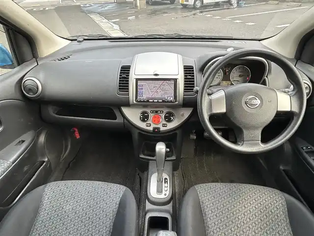 日産 ノート 15X SV +プラズマ 岡山県 2012(平24)年 6.9万km スカッシュブルー 登録時走行距離68170km/純正ナビ/(AM/FM/TV/DISC/BT)/ETC/スマートキー/電動格納ミラー/パワーステアリング/パワーウィンドウ/純正フロアマット/ハロゲンヘッドライト/取扱説明書/保証書/記録簿/フルフラットシート/