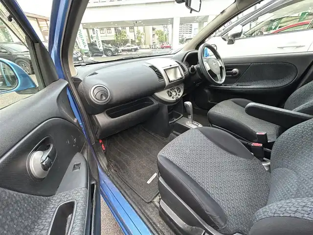 日産 ノート 15X SV +プラズマ 岡山県 2012(平24)年 6.9万km スカッシュブルー 登録時走行距離68170km/純正ナビ/(AM/FM/TV/DISC/BT)/ETC/スマートキー/電動格納ミラー/パワーステアリング/パワーウィンドウ/純正フロアマット/ハロゲンヘッドライト/取扱説明書/保証書/記録簿/フルフラットシート/