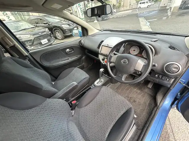 日産 ノート 15X SV +プラズマ 岡山県 2012(平24)年 6.9万km スカッシュブルー 登録時走行距離68170km/純正ナビ/(AM/FM/TV/DISC/BT)/ETC/スマートキー/電動格納ミラー/パワーステアリング/パワーウィンドウ/純正フロアマット/ハロゲンヘッドライト/取扱説明書/保証書/記録簿/フルフラットシート/