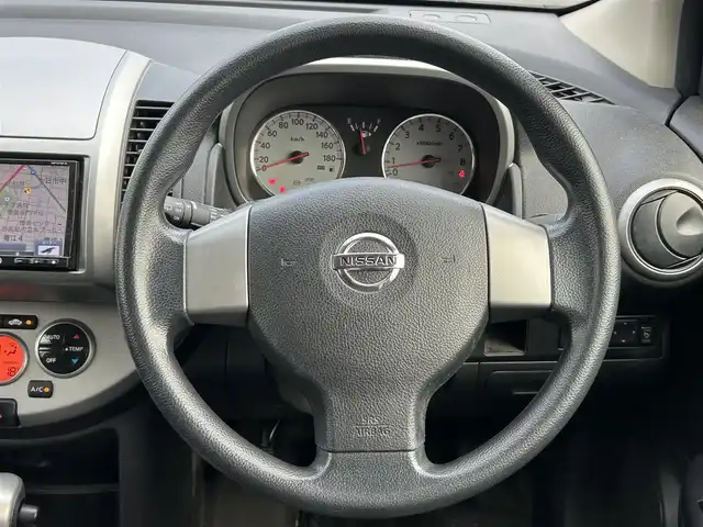 日産 ノート 15X SV +プラズマ 岡山県 2012(平24)年 6.9万km スカッシュブルー 登録時走行距離68170km/純正ナビ/(AM/FM/TV/DISC/BT)/ETC/スマートキー/電動格納ミラー/パワーステアリング/パワーウィンドウ/純正フロアマット/ハロゲンヘッドライト/取扱説明書/保証書/記録簿/フルフラットシート/
