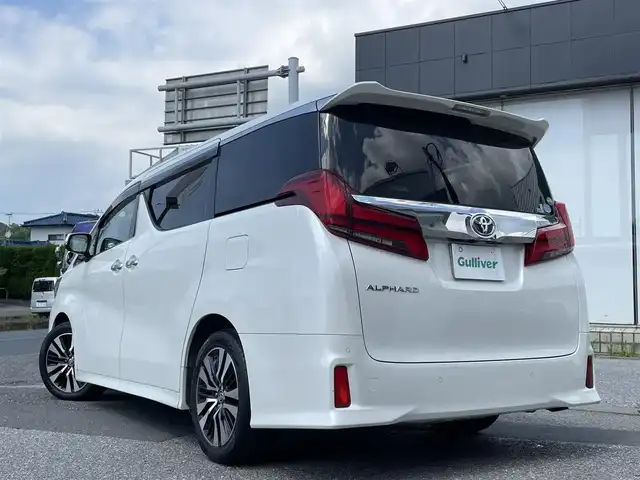 トヨタ アルファード S Cパッケージ 千葉県 2019(令1)年 6.3万km ホワイトパールクリスタルシャイン 12.1型リアシートエンタテインメントシステム【MOP】/3眼LEDヘッドランプ/シーケンシャルターンランプ【MOP】/ブラインドスポットモニター【MOP】/デジタルインナーミラー【MOP】/10インチ純正メモリナビ/・フルセグTV(キャンセラー付)/BT/DVD/ラジオ/バックカメラ/ワンタッチスイッチ付デュアルパワースライドドア/パワーバックドア/AC100V/スペアタイヤ【MOP】/ETC2.0/純正ドライブレコーダー【DRT-C68A】/純正18インチアルミホイール/取扱説明書/保証書/スペアキー