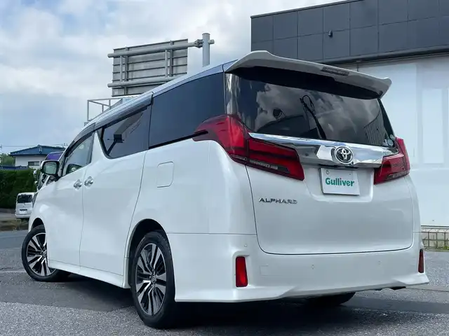 トヨタ アルファード S Cパッケージ 千葉県 2019(令1)年 6.3万km ホワイトパールクリスタルシャイン 12.1型リアシートエンタテインメントシステム【MOP】/3眼LEDヘッドランプ/シーケンシャルターンランプ【MOP】/ブラインドスポットモニター【MOP】/デジタルインナーミラー【MOP】/10インチ純正メモリナビ/・フルセグTV(キャンセラー付)/BT/DVD/ラジオ/バックカメラ/ワンタッチスイッチ付デュアルパワースライドドア/パワーバックドア/AC100V/スペアタイヤ【MOP】/ETC2.0/純正ドライブレコーダー【DRT-C68A】/純正18インチアルミホイール/取扱説明書/保証書/スペアキー