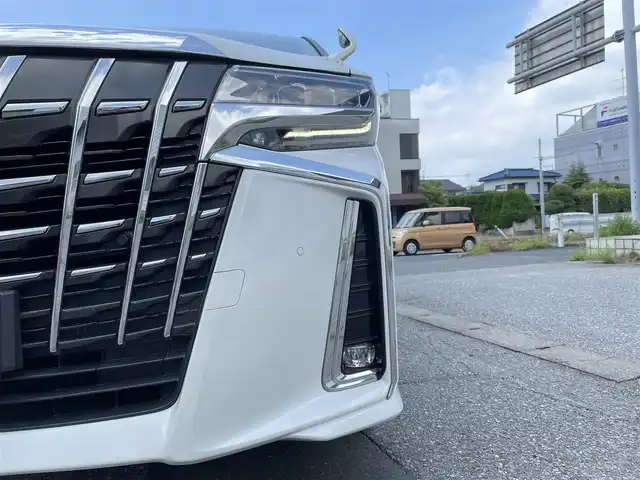 トヨタ アルファード S Cパッケージ 千葉県 2019(令1)年 6.3万km ホワイトパールクリスタルシャイン 12.1型リアシートエンタテインメントシステム【MOP】/3眼LEDヘッドランプ/シーケンシャルターンランプ【MOP】/ブラインドスポットモニター【MOP】/デジタルインナーミラー【MOP】/10インチ純正メモリナビ/・フルセグTV(キャンセラー付)/BT/DVD/ラジオ/バックカメラ/ワンタッチスイッチ付デュアルパワースライドドア/パワーバックドア/AC100V/スペアタイヤ【MOP】/ETC2.0/純正ドライブレコーダー【DRT-C68A】/純正18インチアルミホイール/取扱説明書/保証書/スペアキー