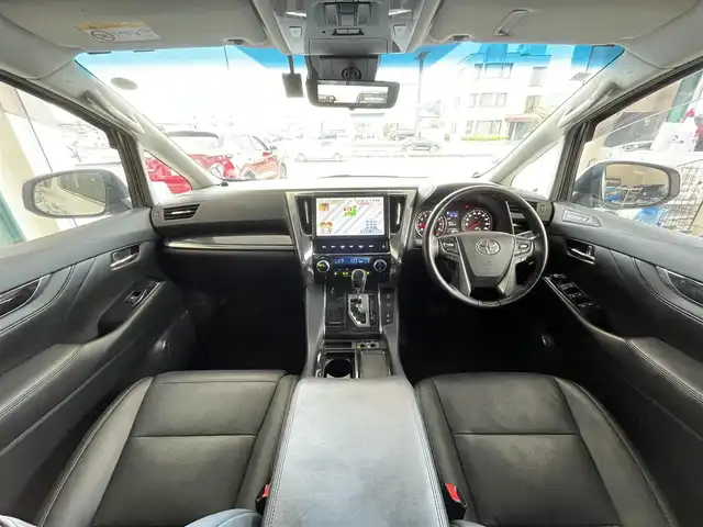 トヨタ アルファード S Cパッケージ 千葉県 2019(令1)年 6.3万km ホワイトパールクリスタルシャイン 12.1型リアシートエンタテインメントシステム【MOP】/3眼LEDヘッドランプ/シーケンシャルターンランプ【MOP】/ブラインドスポットモニター【MOP】/デジタルインナーミラー【MOP】/10インチ純正メモリナビ/・フルセグTV(キャンセラー付)/BT/DVD/ラジオ/バックカメラ/ワンタッチスイッチ付デュアルパワースライドドア/パワーバックドア/AC100V/スペアタイヤ【MOP】/ETC2.0/純正ドライブレコーダー【DRT-C68A】/純正18インチアルミホイール/取扱説明書/保証書/スペアキー