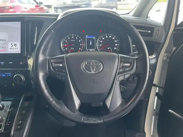 トヨタ アルファード S Cパッケージ 千葉県 2019(令1)年 6.3万km ホワイトパールクリスタルシャイン 12.1型リアシートエンタテインメントシステム【MOP】/3眼LEDヘッドランプ/シーケンシャルターンランプ【MOP】/ブラインドスポットモニター【MOP】/デジタルインナーミラー【MOP】/10インチ純正メモリナビ/・フルセグTV(キャンセラー付)/BT/DVD/ラジオ/バックカメラ/ワンタッチスイッチ付デュアルパワースライドドア/パワーバックドア/AC100V/スペアタイヤ【MOP】/ETC2.0/純正ドライブレコーダー【DRT-C68A】/純正18インチアルミホイール/取扱説明書/保証書/スペアキー