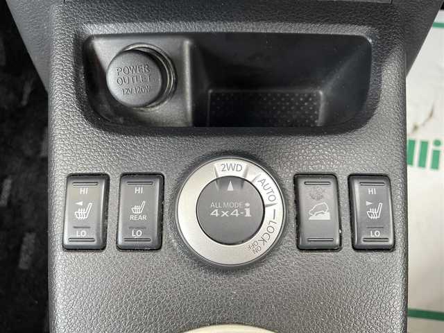 日産 エクストレイル 20Xtt 和歌山県 2010(平22)年 10.9万km ホワイトパール 純正HDDナビ/(フルセグTV/FM/AM/CD/DVD/iPod/PHOTO/USB/AUX)/ワンオーナー/シートヒーター/ヒルディセントコントロール/ALL　MODE４×４/ハイパールーフレール/ETC/オートライト/純正フロアマット/純正ドアバイザー/純正アルミホイール/取扱説明書/保証書