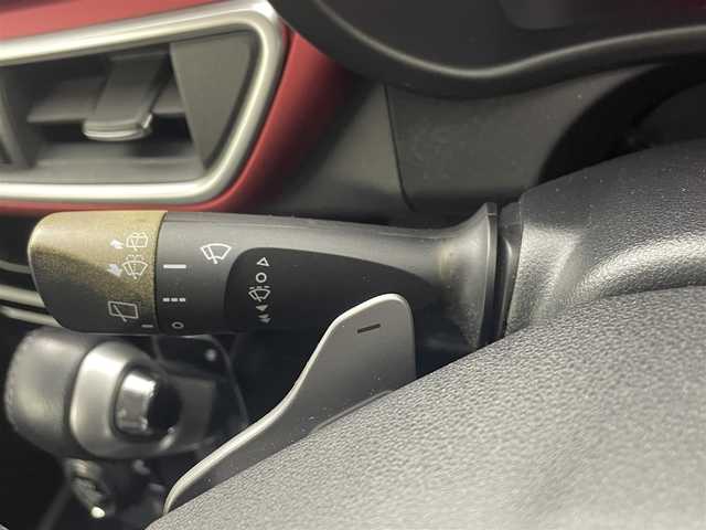 ダイハツ キャスト スポーツ SAⅡ 熊本県 2016(平28)年 6.7万km パールホワイトⅢ 社外ナビMDV-Z702W（ＣＤ・ＤＶＤ・ＢＴ）/バックカメラ　/ＥＴＣ　/運転席シートヒーター　/後ろのみコーナーセンサー　/スマートアシストII/・衝突回避支援ブレーキ/・衝突警報機能/・車線逸脱抑制機能/・誤発進制御機能/・先行車発進お知らせ機能/横滑り防止　/アイドリングストップ　/パドルシフト/純正フロアマット/純正１６インチAW/オートライト　/ＬＥＤヘッドライト　/フォグライト/プッシュスタート/スマートキー