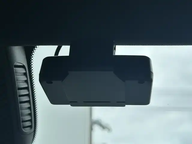 メルセデス・ベンツ Ｍ・ベンツ ＧＬＡ２００ｄ 4マチック 福島県 2024(令6)年 0.2万km ポーラホワイト 純正ナビゲーション/【USB/BT/TV】/360°カメラシステム/パノラミックスライディングルーフ/ドライブレコーダー付きレーザー＆レーダー探知機/型番：Z840DR/ETC/置くだけ充電/アクティブブレーキアシスト/ブラインドスポットモニター/アクティブディスタンスアシストディストロニック/アクティブレーンキーピングアシスト/アイドリングストップ/電動リフトゲート/前席シートヒーター/前席パワーシート/前席シートメモリー/ステアリングリモコン/パドルシフト/LEDオートライト/LEDフォグランプ/純正フロアマット