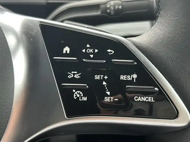 メルセデス・ベンツ Ｍ・ベンツ ＧＬＡ２００ｄ 4マチック 福島県 2024(令6)年 0.2万km ポーラホワイト 純正ナビゲーション/【USB/BT/TV】/360°カメラシステム/パノラミックスライディングルーフ/ドライブレコーダー付きレーザー＆レーダー探知機/型番：Z840DR/ETC/置くだけ充電/アクティブブレーキアシスト/ブラインドスポットモニター/アクティブディスタンスアシストディストロニック/アクティブレーンキーピングアシスト/アイドリングストップ/電動リフトゲート/前席シートヒーター/前席パワーシート/前席シートメモリー/ステアリングリモコン/パドルシフト/LEDオートライト/LEDフォグランプ/純正フロアマット
