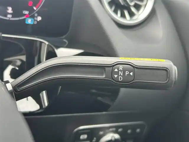 メルセデス・ベンツ Ｍ・ベンツ ＧＬＡ２００ｄ 4マチック 福島県 2024(令6)年 0.2万km ポーラホワイト 純正ナビゲーション/【USB/BT/TV】/360°カメラシステム/パノラミックスライディングルーフ/ドライブレコーダー付きレーザー＆レーダー探知機/型番：Z840DR/ETC/置くだけ充電/アクティブブレーキアシスト/ブラインドスポットモニター/アクティブディスタンスアシストディストロニック/アクティブレーンキーピングアシスト/アイドリングストップ/電動リフトゲート/前席シートヒーター/前席パワーシート/前席シートメモリー/ステアリングリモコン/パドルシフト/LEDオートライト/LEDフォグランプ/純正フロアマット