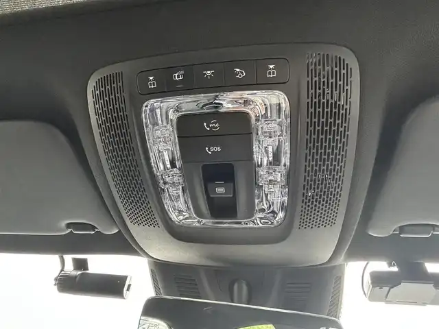 メルセデス・ベンツ Ｍ・ベンツ ＧＬＡ２００ｄ 4マチック 福島県 2024(令6)年 0.2万km ポーラホワイト 純正ナビゲーション/【USB/BT/TV】/360°カメラシステム/パノラミックスライディングルーフ/ドライブレコーダー付きレーザー＆レーダー探知機/型番：Z840DR/ETC/置くだけ充電/アクティブブレーキアシスト/ブラインドスポットモニター/アクティブディスタンスアシストディストロニック/アクティブレーンキーピングアシスト/アイドリングストップ/電動リフトゲート/前席シートヒーター/前席パワーシート/前席シートメモリー/ステアリングリモコン/パドルシフト/LEDオートライト/LEDフォグランプ/純正フロアマット