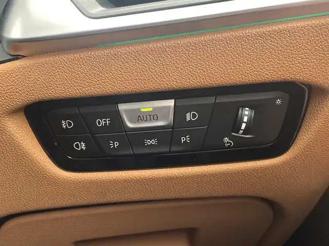 ＢＭＷ ３３０ｉ Mスポーツ 東京都 2019(令1)年 3.9万km 黒 電動ガラスルーフ/ハイラインＰＫＧ/ＡＣＣ/ランパーサポート付きパワーシート/コンフォートＰＫＧ/オートマチックトランクリッゴ/ストレージパッケージ/パーキングアシストプラス/ＡＣＣ/パドルシフト/ＥＴＣ２．０/ドライブレコーダー/ワイヤレスチャージ
