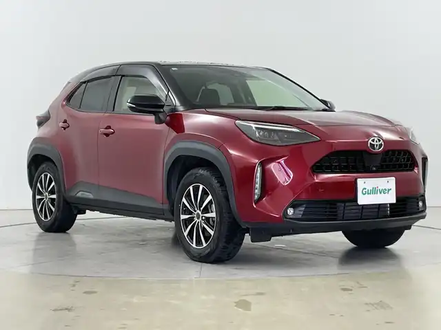 トヨタ ヤリスクロス Z 道央・札幌 2020(令2)年 4.5万km ブラックマイカ/センシュアルレッドマイカ ・４ＷＤ/寒冷地仕様/・セーフティセンス/・ワンオーナー/・レーダークルーズコントロール/・ダウンヒルアシスト/・ブラインドスポットモニター/・純正ナビ/・BT/DVD/CD/USB/ミラキャスト/・全方位カメラ/・ハーフレザーシート/・前席シートヒーター/・ステアリングスイッチ/・LEDヘッドライト/・オートライト/オートマチックハイビーム/・スマートキー/プッシュスタート/・純正エンジンスターター/・ETC