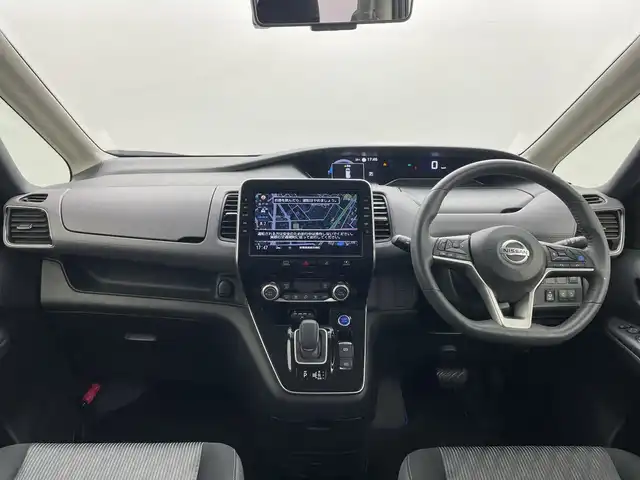 日産 セレナ e－パワー ハイウェイスター V 群馬県 2021(令3)年 3.8万km ダイヤモンドブラック 純正１０型ナビ　純正１１型後席モニター　全周囲カメラ プロパイロット　ハンズフリー両側電動スライドドア　衝突被害軽減ブレーキ　ドライブレコーダー　オートライト　ＬＥＤヘッドライト　ＥＴＣ　スマートキー