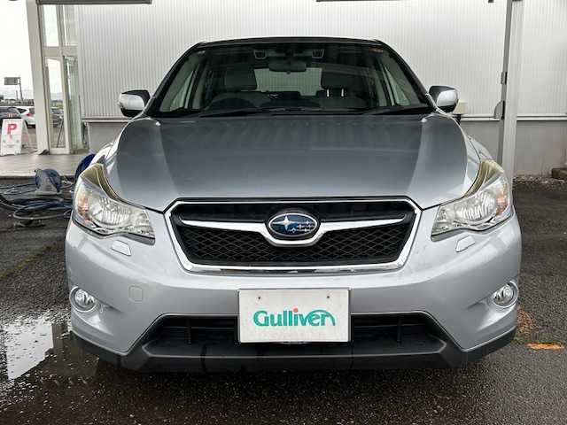 スバル インプレッサ ＸＶ ハイブリッド 2．0i－L アイサイト 新潟県 2014(平26)年 8.7万km アイスシルバーメタリック ４WD/SDナビ(CN-R300WD)/DTV/CD/DVD/iPod/HDMI/2.0i-L　EyeSight/・全車速追従機能付クルーズコントロール/・プリクラッシュブレーキ/・ツーリングアシスト/・AT誤発進抑制制御/・後退時ブレーキアシスト/・雨滴感知オートワイパー/・オートライト/・左右独立温度調整機能付きフルオートエアコン/パドルシフト/前席パワーシート/純正フロアマット/スマートキー/スペアキー/保証書/取説
