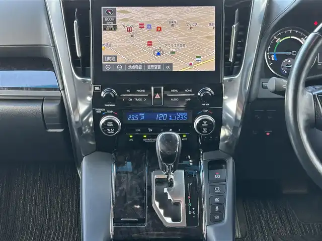トヨタ アルファードハイブリット SR Cパッケージ 群馬県 2020(令2)年 4.1万km ホワイトパールクリスタルシャイン ４WD/モデリスタエアロ/JBLプレミアムサウンド/メーカーOP10.5型SDナビ/13.3型リヤエンターテインメントシステム/パノラミックビューモニター/デジタルインナーミラー/寒冷地仕様/三眼フルLEDライト/両側パワースライドドア/パワーバックドア/エグゼクティブパワーシート/トヨタセーフティセンス/プリクラッシュセーフティ/レーダークルーズコントロール/レーントレーシングアシスト/ロードサインアシスト/アダプティブハイビームアシスト/クリアランスソナー/パワーシート/シートヒーター・シートベンチレーション（前席）/ステアリングヒーター/ロールサンシェード/AC100V/1500W/ビルトインETC2.0/前後ドライブレコーダー/純正エンジンスターター/社外アルミホイール/TVキット