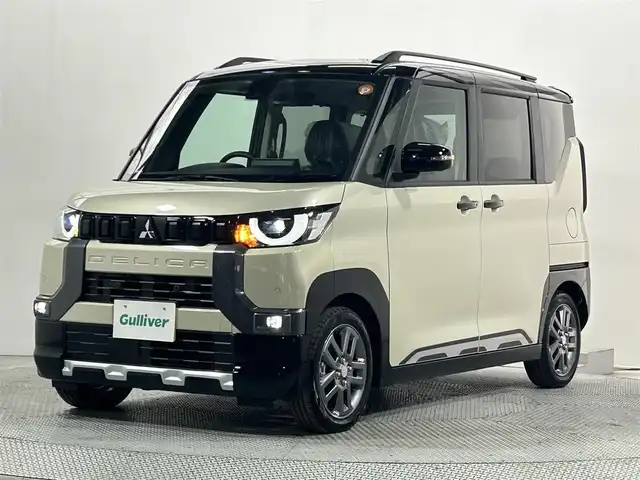 三菱 デリカミニ T プレミアム 大阪府 2025(令7)年 0.1千km ベージュⅡ T　PREMIUM　/【メーカーOP】9型ディスプレイオーディオ/サイドデカール/届出済未使用車　全方位カメラ　両側電動ドア　シートヒーター　レーダークルーズＣ　クリアランスソナー　ＢlueTooth　デジタルインナーミラー　ハンドルヒーター　オートホールド