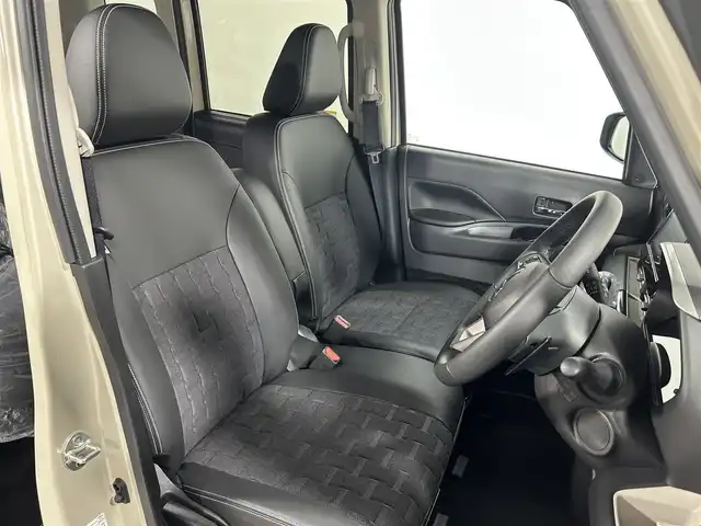 三菱 デリカミニ T プレミアム 大阪府 2025(令7)年 0.1千km ベージュⅡ T　PREMIUM　/【メーカーOP】9型ディスプレイオーディオ/サイドデカール/届出済未使用車　全方位カメラ　両側電動ドア　シートヒーター　レーダークルーズＣ　クリアランスソナー　ＢlueTooth　デジタルインナーミラー　ハンドルヒーター　オートホールド