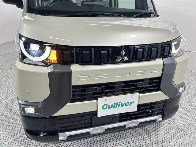 三菱 デリカミニ T プレミアム 大阪府 2025(令7)年 0.1千km ベージュⅡ T　PREMIUM　/【メーカーOP】9型ディスプレイオーディオ/サイドデカール/届出済未使用車　全方位カメラ　両側電動ドア　シートヒーター　レーダークルーズＣ　クリアランスソナー　ＢlueTooth　デジタルインナーミラー　ハンドルヒーター　オートホールド