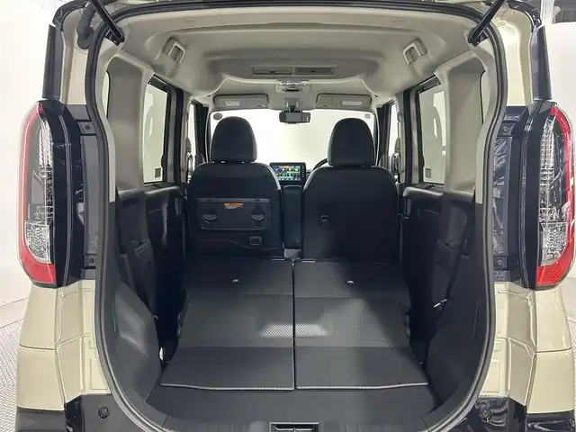 三菱 デリカミニ T プレミアム 大阪府 2025(令7)年 0.1千km ベージュⅡ T　PREMIUM　/【メーカーOP】9型ディスプレイオーディオ/サイドデカール/届出済未使用車　全方位カメラ　両側電動ドア　シートヒーター　レーダークルーズＣ　クリアランスソナー　ＢlueTooth　デジタルインナーミラー　ハンドルヒーター　オートホールド