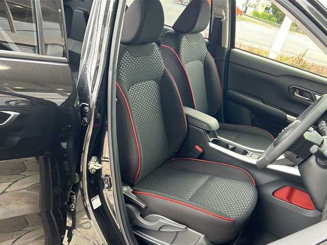 トヨタ ライズ Z 静岡県 2024(令6)年 0.1千km ブラックマイカメタリック 純正ナビ/AM/FM/CD/DVD/HDMI/SD/フルセグTV/Bluetooth/ipod/USB/主要装備/・純正ナビ　/・レーダークルーズコントロール　/・コーナーセンサー　/・全方位カメラ　/・シートヒーター　/・ＢＳＭ　/・スマートキー　/・アイドリングストップ　/・ドライブレコーダー/・ステアリングリモコン　/・ＬＥＤヘッドライト　/・オートライト　/・ＥＴＣ２．０/・純正アルミホイール/・プッシュスタート/・オートホールド/・LEDフォグランプ