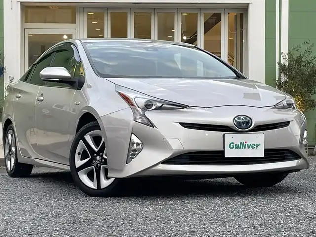 トヨタ プリウス S ツーリングセレクション 埼玉県 2016(平28)年 2.8万km スティールブロンドM レザーシート/前席シートヒーター/純正9型ナビTV/バックカメラ/ビルトインETC2.0/LEDヘッドライト/純正17インチアルミ/レーダークルーズコントロール/セーフティセンス/プッシュスタート/スマートキー/車検R９年3月まで