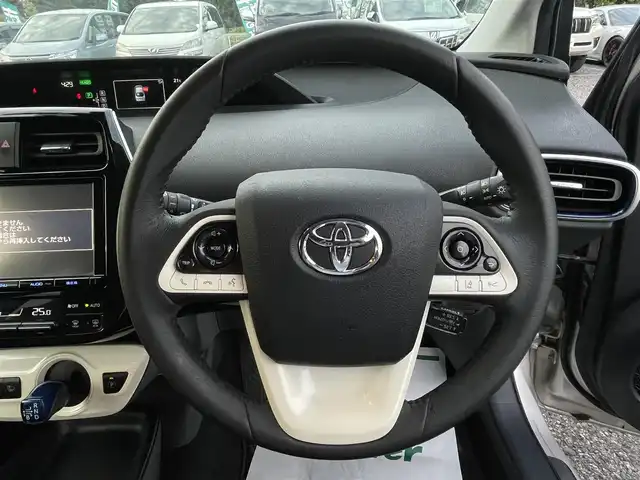 トヨタ プリウス S ツーリングセレクション 埼玉県 2016(平28)年 2.8万km スティールブロンドM レザーシート/前席シートヒーター/純正9型ナビTV/バックカメラ/ビルトインETC2.0/LEDヘッドライト/純正17インチアルミ/レーダークルーズコントロール/セーフティセンス/プッシュスタート/スマートキー/車検R９年3月まで