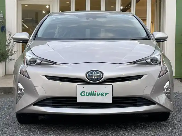 トヨタ プリウス S ツーリングセレクション 埼玉県 2016(平28)年 2.8万km スティールブロンドM レザーシート/前席シートヒーター/純正9型ナビTV/バックカメラ/ビルトインETC2.0/LEDヘッドライト/純正17インチアルミ/レーダークルーズコントロール/セーフティセンス/プッシュスタート/スマートキー/車検R９年3月まで