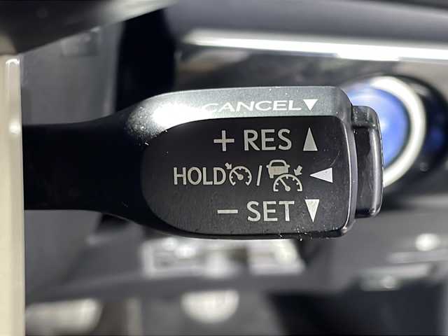 トヨタ プリウス S ツーリングセレクション 沖縄県 2016(平28)年 2.8万km スティールブロンドM 県外仕入れ/純正9インチナビ/【CD/DVD/フルセグTV/BT】/バックカメラ/前方ドライブレコーダー/トヨタセーフティセンス/→プリクラッシュセーフティ/→レーンデイパーチャーアラート/→オートマチックハイビーム/横滑り防止装置/レーダークルーズコントロール/ETC/レザーシート/シートヒーター/ステアリングスイッチ/純正ドアバイザー/スマートキー