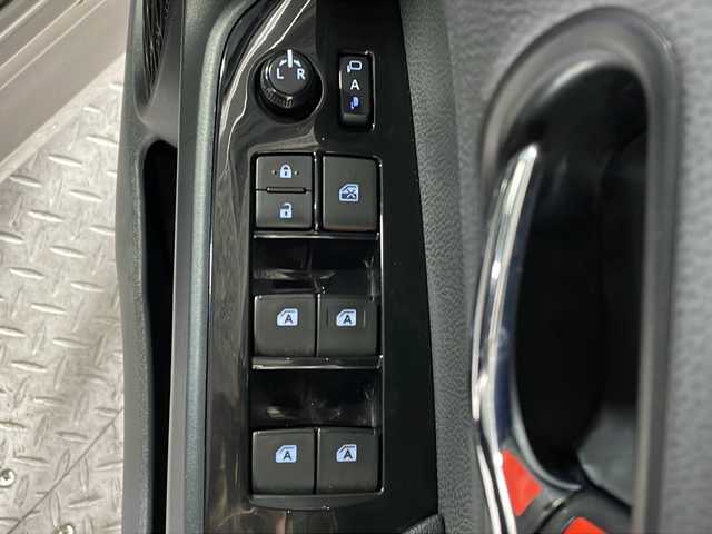 トヨタ プリウス S ツーリングセレクション 沖縄県 2016(平28)年 2.8万km スティールブロンドM 県外仕入れ/純正9インチナビ/【CD/DVD/フルセグTV/BT】/バックカメラ/前方ドライブレコーダー/トヨタセーフティセンス/→プリクラッシュセーフティ/→レーンデイパーチャーアラート/→オートマチックハイビーム/横滑り防止装置/レーダークルーズコントロール/ETC/レザーシート/シートヒーター/ステアリングスイッチ/純正ドアバイザー/スマートキー