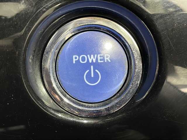 トヨタ プリウス S ツーリングセレクション 沖縄県 2016(平28)年 2.8万km スティールブロンドM 県外仕入れ/純正9インチナビ/【CD/DVD/フルセグTV/BT】/バックカメラ/前方ドライブレコーダー/トヨタセーフティセンス/→プリクラッシュセーフティ/→レーンデイパーチャーアラート/→オートマチックハイビーム/横滑り防止装置/レーダークルーズコントロール/ETC/レザーシート/シートヒーター/ステアリングスイッチ/純正ドアバイザー/スマートキー