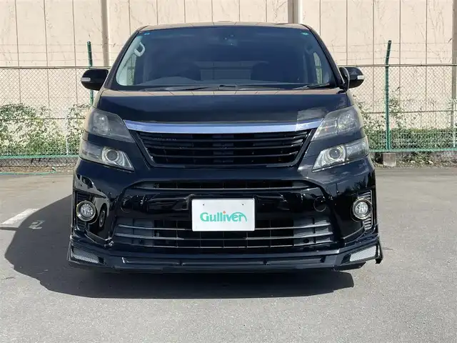 トヨタ ヴェルファイア 2．4Z ゴールデンアイズⅡ 東京都 2014(平26)年 8.4万km ブラック サンルーフ/フルエアロ/ALPINEナビ/ALPINE後席フリップダウンモニター/フルセグTV/DVD/CD/BT/両側電動スライドドア/パワーバックドア/クルーズコントロール/コーナーセンサー/ETC/後席シートオットマン/ハーフレザーシート/ドアバイザー/純正フロアマット/スマートキー