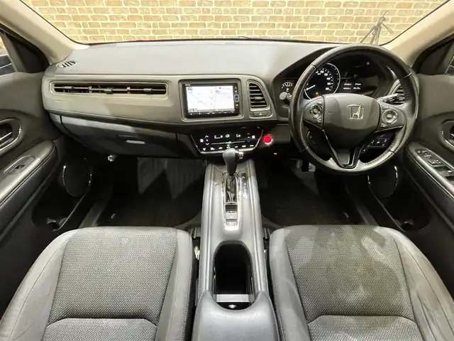 ホンダ ヴェゼル X ホンダセンシング 岩手県 2019(令1)年 7.2万km ミッドナイトブルービームM ４WD/クルーズコントロール/バックカメラ/レーンアシスト/衝突被害軽減システム/横滑り防止装置/アイドリングストップ/オートライト/フロントワイパーデアイサー/前席シートヒーター/ETC/チップアップリアシート/ステアリングスイッチ/純正ナビ/純正フロアマット/純正LEDヘッドライト/社外１７インチアルミホイール/スマートキー・プッシュスタート