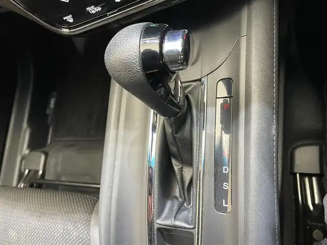 ホンダ ヴェゼル X ホンダセンシング 岩手県 2019(令1)年 7.2万km ミッドナイトブルービームM ４WD/クルーズコントロール/バックカメラ/レーンアシスト/衝突被害軽減システム/横滑り防止装置/アイドリングストップ/オートライト/フロントワイパーデアイサー/前席シートヒーター/ETC/チップアップリアシート/ステアリングスイッチ/純正ナビ/純正フロアマット/純正LEDヘッドライト/社外１７インチアルミホイール/スマートキー・プッシュスタート