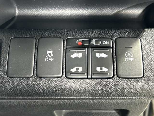 ホンダ ステップワゴン スパーダ Z クールスピリット 神奈川県 2012(平24)年 6.6万km プレミアムスパークルブラックパール 純正９型ナビゲーション/バックカメラ/両側パワースライドドア/クルーズコントロール/ＥＴＣ/純正ＨＩＤヘッドライト/オートライト/フォグライト/スマートキー/スペアキー/横滑り防止/アイドリングストップ　/ハーフレザーシート