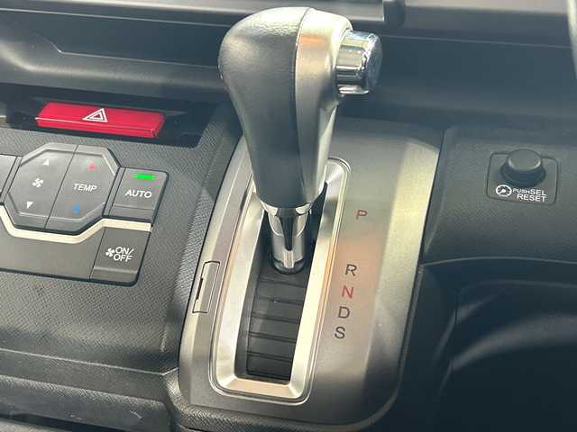 ホンダ ステップワゴン スパーダ Z クールスピリット 神奈川県 2012(平24)年 6.6万km プレミアムスパークルブラックパール 純正９型ナビゲーション/バックカメラ/両側パワースライドドア/クルーズコントロール/ＥＴＣ/純正ＨＩＤヘッドライト/オートライト/フォグライト/スマートキー/スペアキー/横滑り防止/アイドリングストップ　/ハーフレザーシート