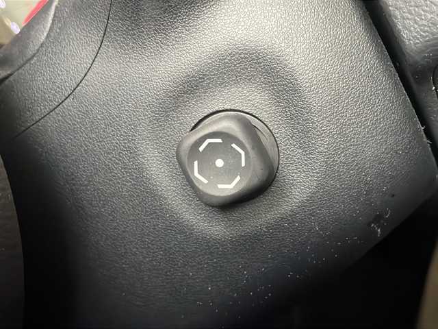 トヨタ ハリアー プレミアム 秋田県 2016(平28)年 6.4万km スパークリングブラックパールクリスタルシャイン 純正ナビ/Bluetooth/フルセグTV/ラジオ/オートハイビーム/パワーバックドア/ETC/横滑り防止スイッチ/車線逸脱スイッチ/ステアリングスイッチ/電動格納ミラー/純正フロアマット/アイドリングストップ/オールオートウィンドウ/TV切り替えスイッチ/純正AW組18インチ夏タイヤ積載